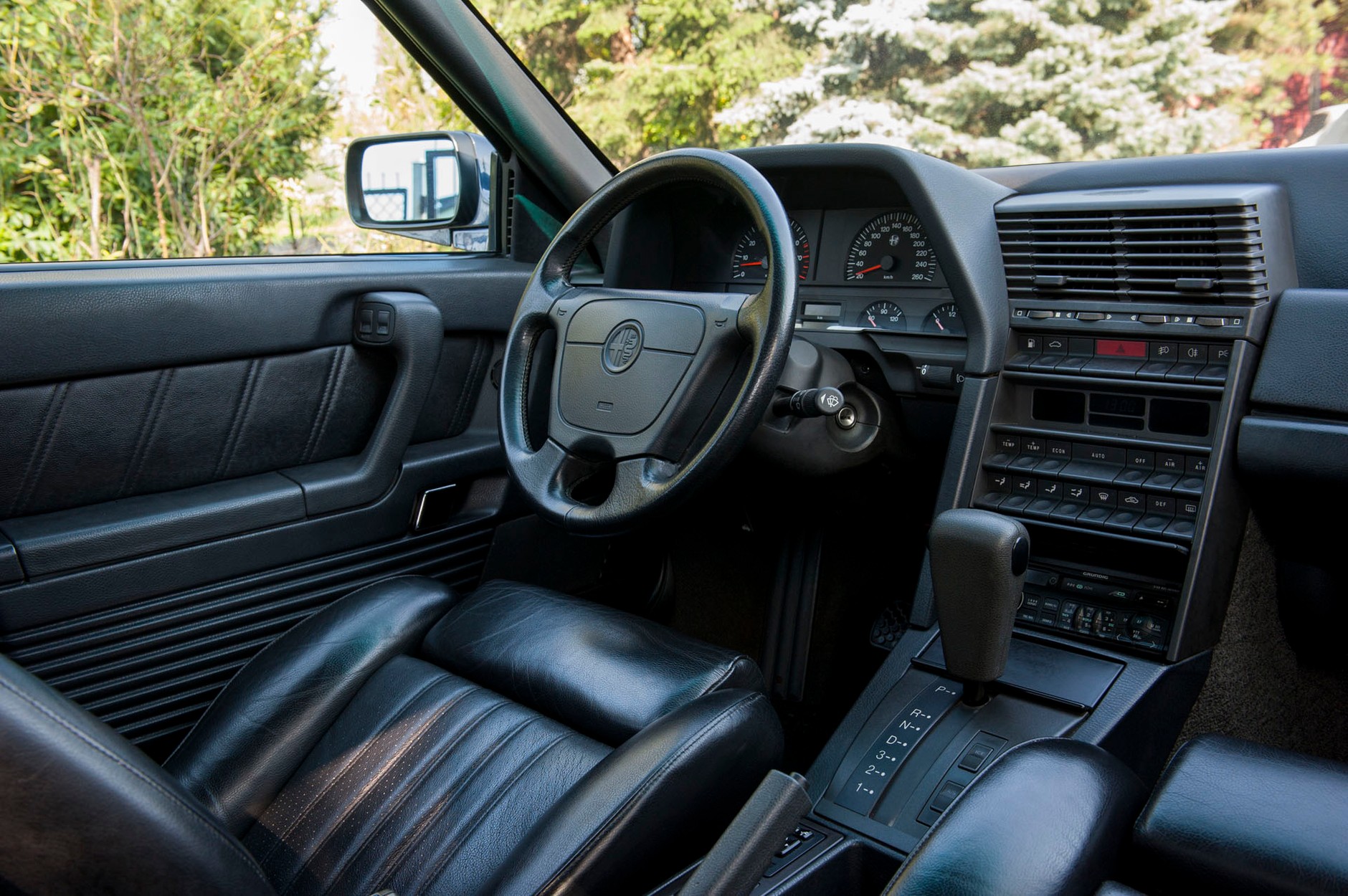 Alfa Romeo 164 Super - klasyk, który zmienił historię