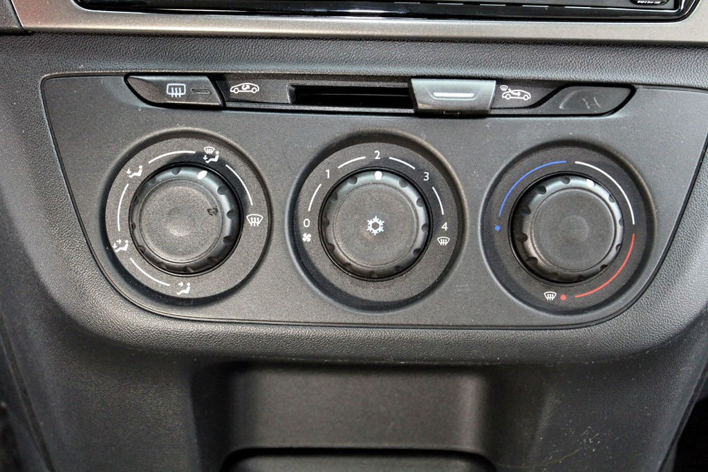 Citroen C-Elysee 1.6 VTi Seduction: auto na kryzys