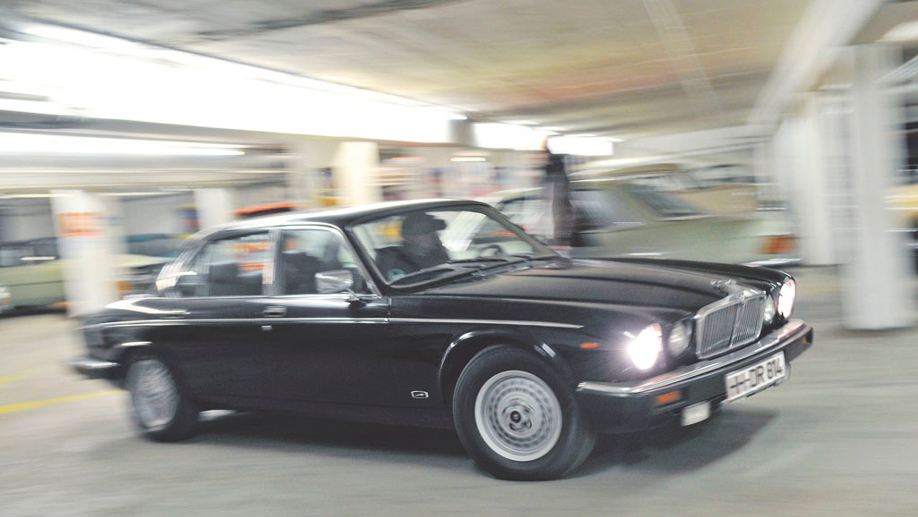Jaguar Sovereign V12