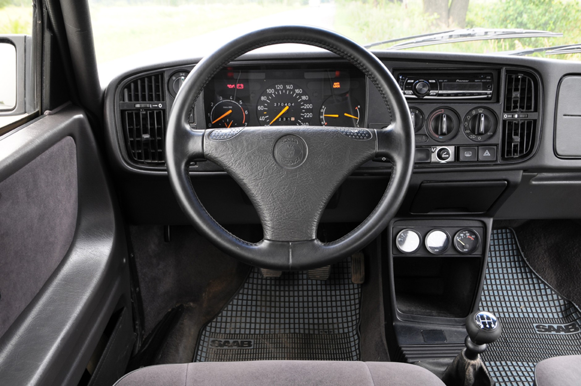 Saab 900 - Awangarda tylko dla odważnych?