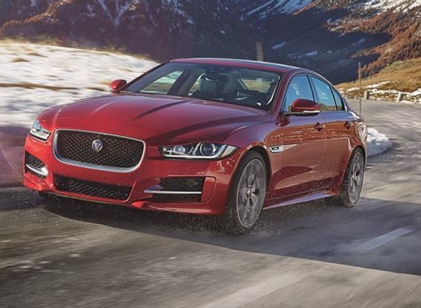 Jaguar XE z napędem 4x4: debiut w Los Angeles, w salonach na wiosnę 2016 r.