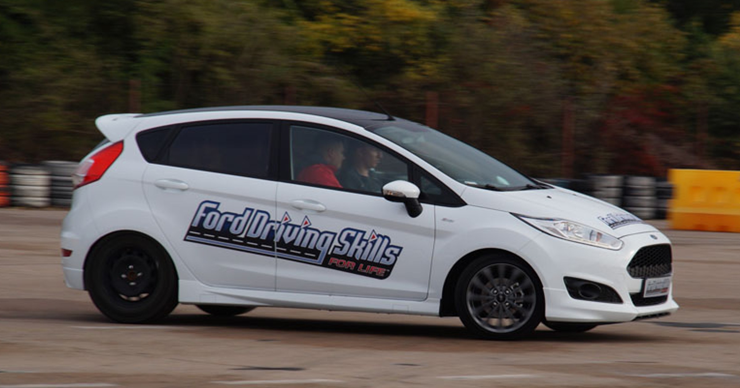 Ford szkoli młodych kierowców