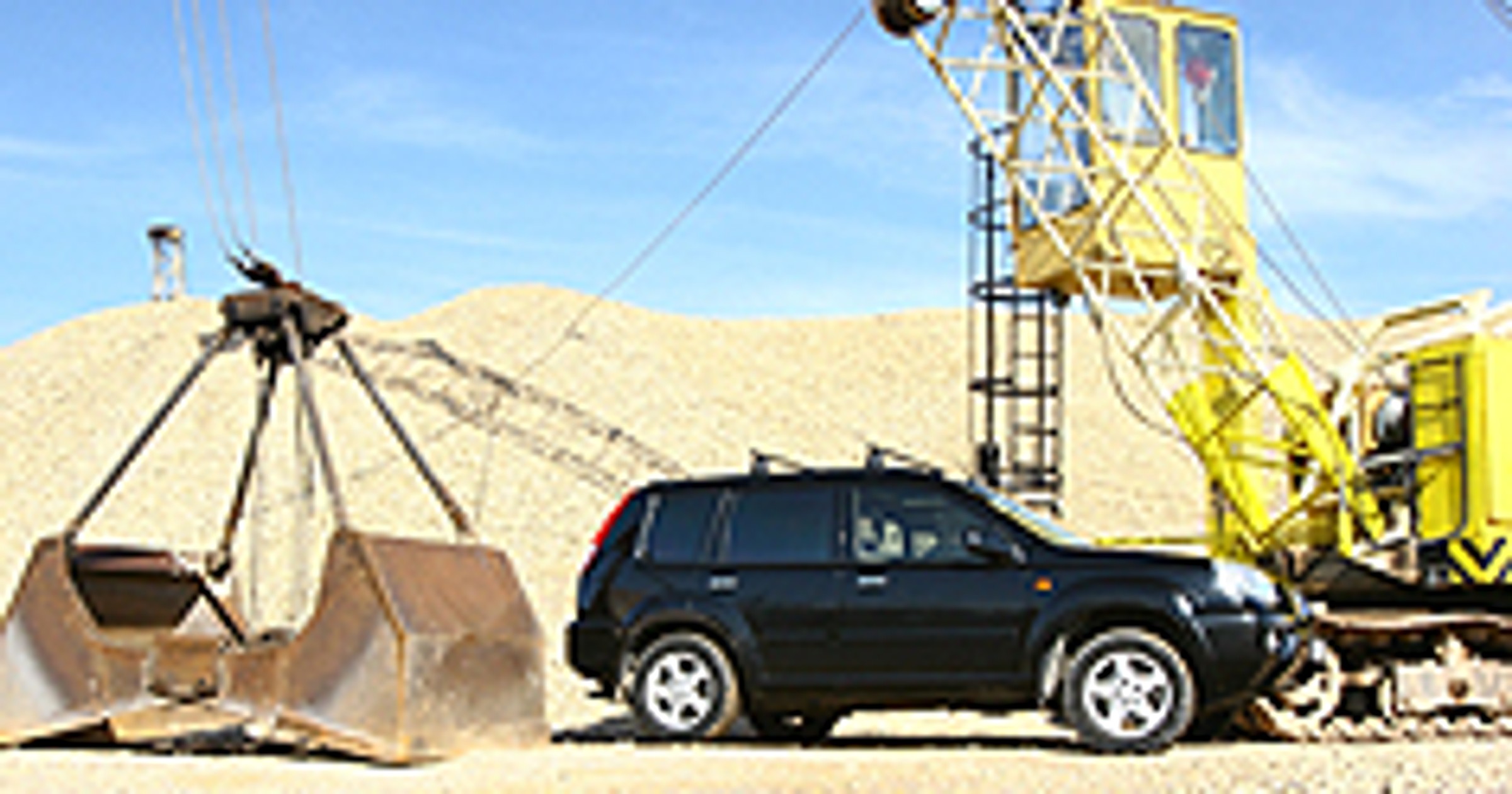 NISSAN X-TRAIL 2.0 - Mocny ciałem i...