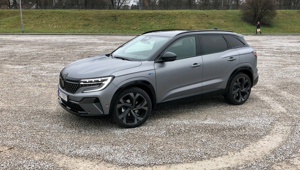 Renault Austral to prawdziwy skok jakościowy. Czy ma jakieś wady?