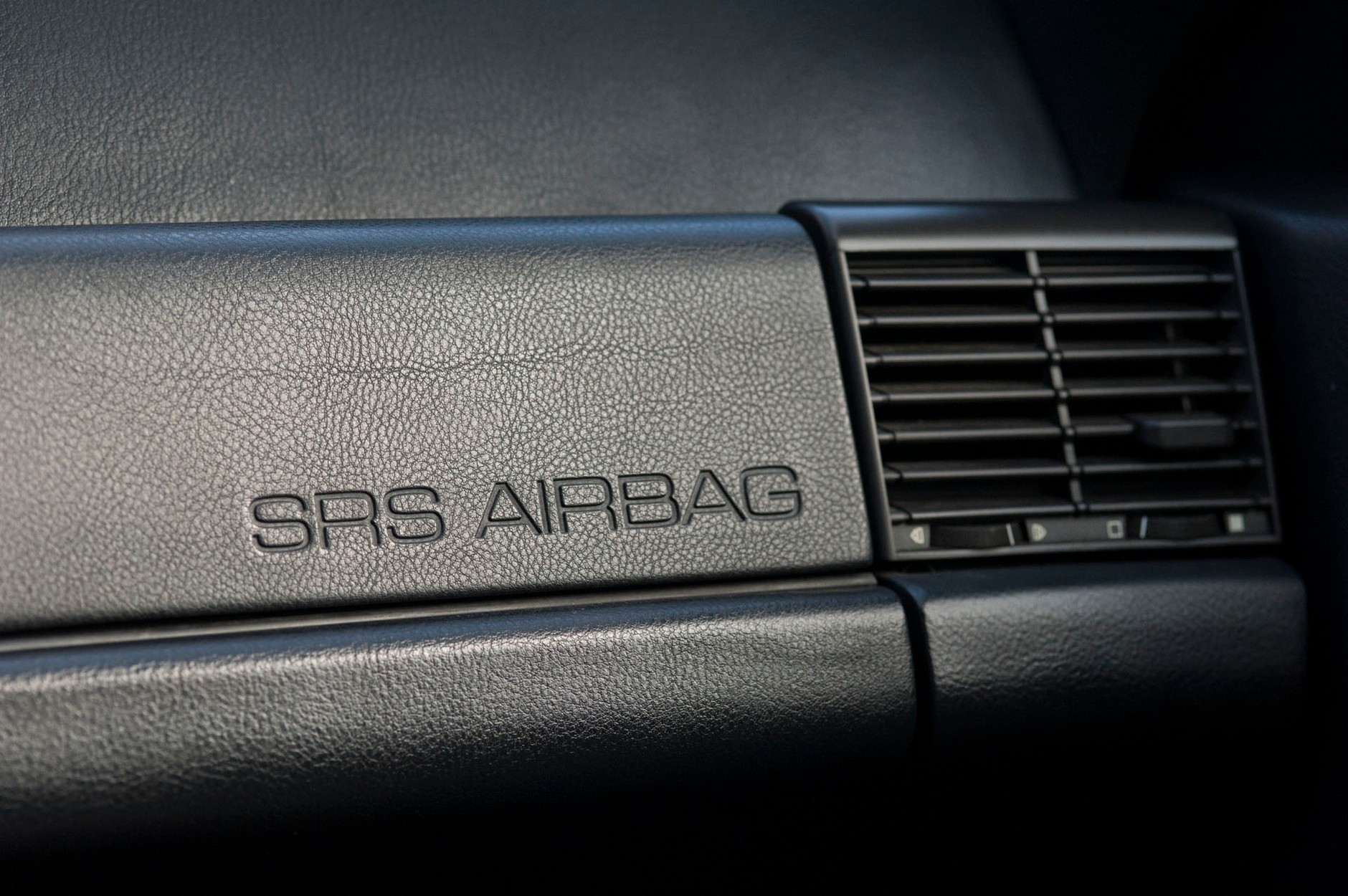 Alfa Romeo 164 Super - klasyk, który zmienił historię