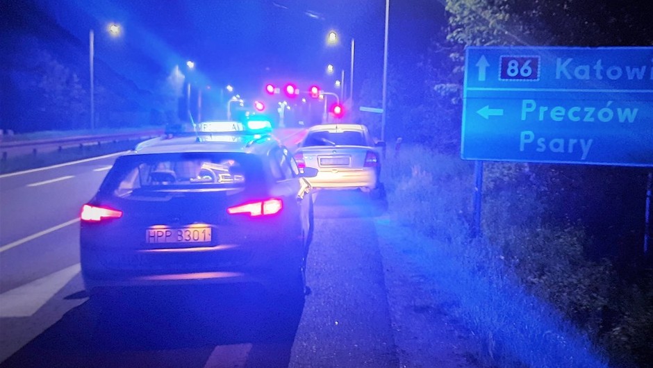 Obraz pochodzący z serwisu https://slaska.policja.gov.pl/kat/informacje/wiadomosci/385676,Zatrzymany-na-drodze-rozwiazal-worek-przestepstw.html