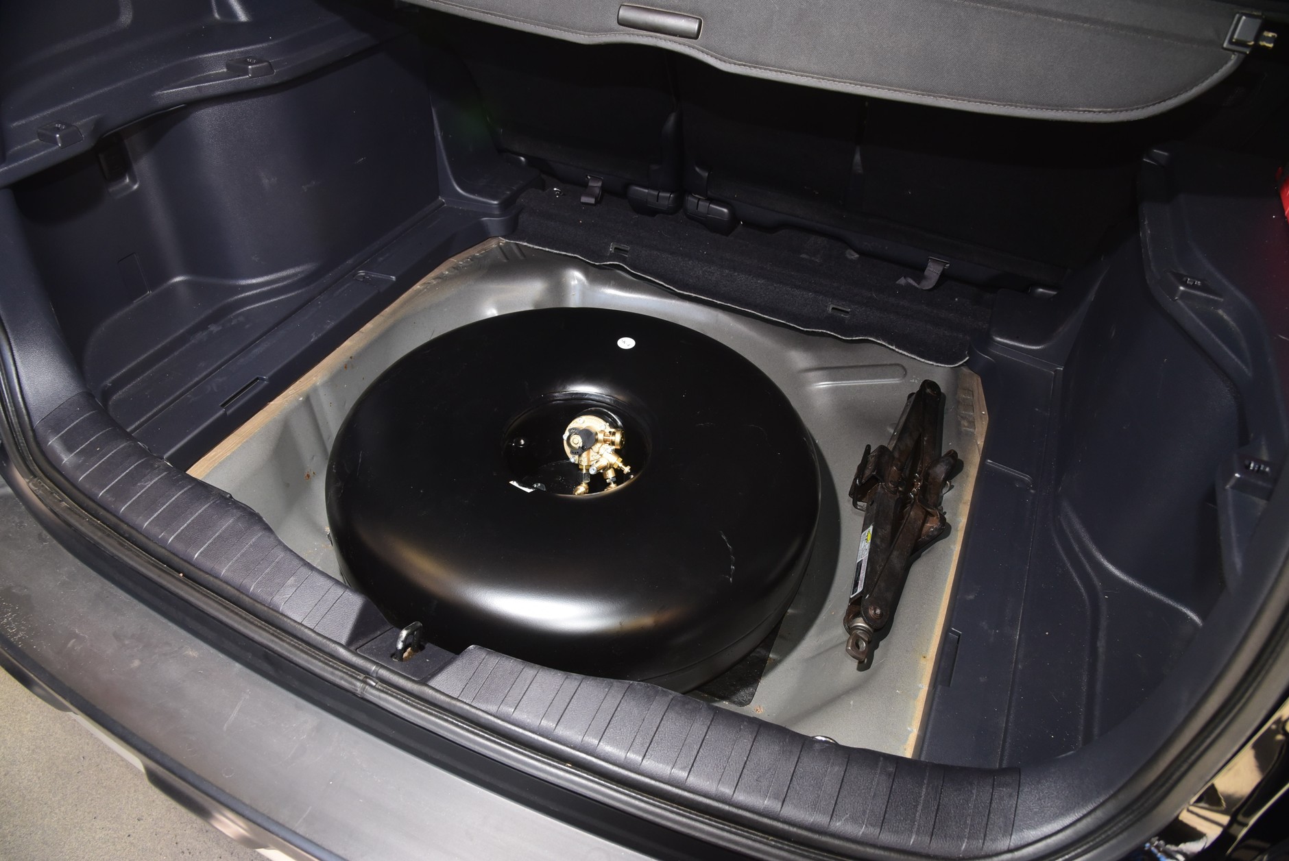 Butla z gazem może być jedynym elementem, który przeżyje poważny wypadek. Gaz zostanie „uwięziony” w butli m.in. w przypadku uszkodzenia instalacji elektrycznej