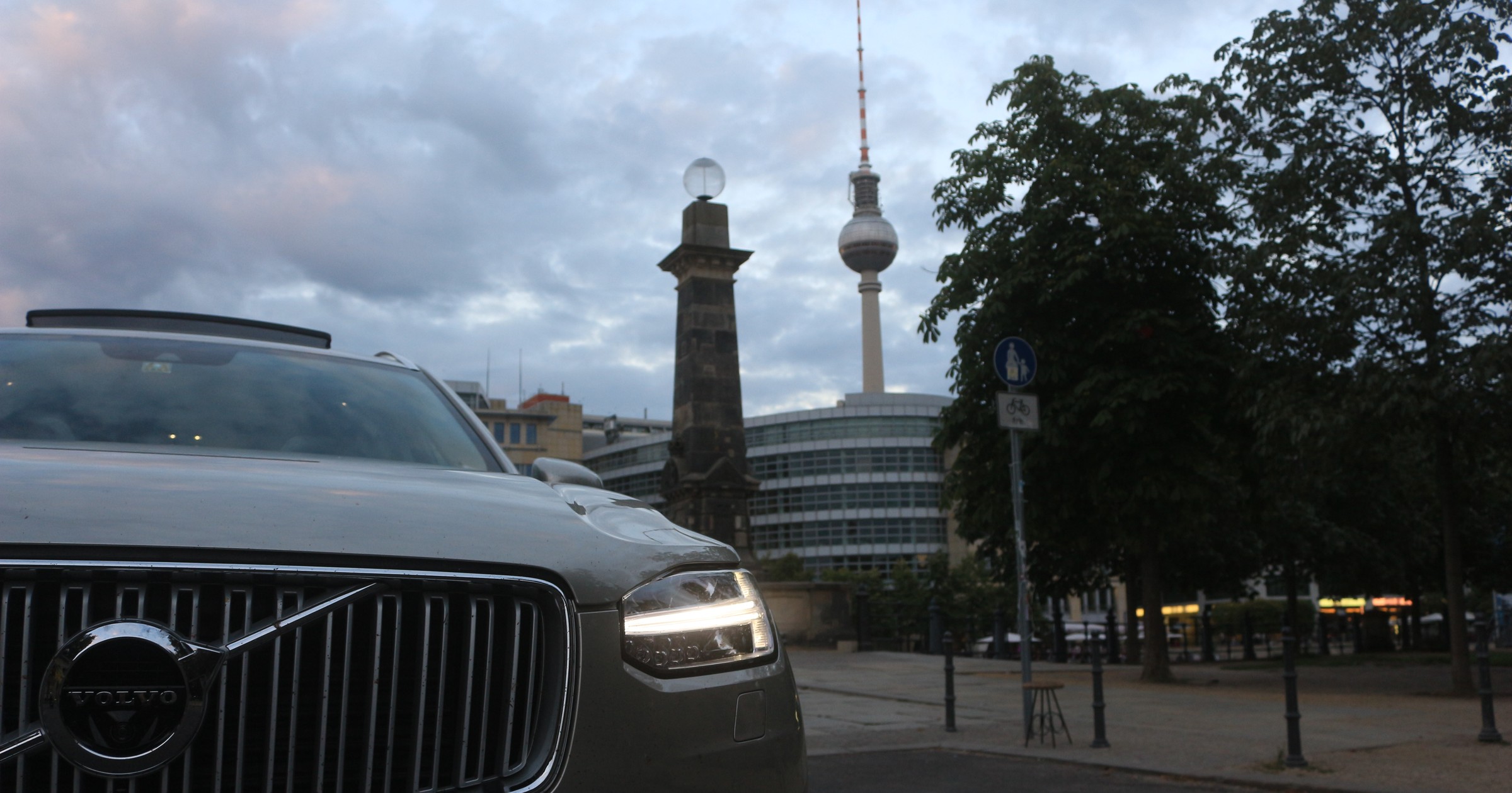 Volvo XC90 D5 w Berlinie