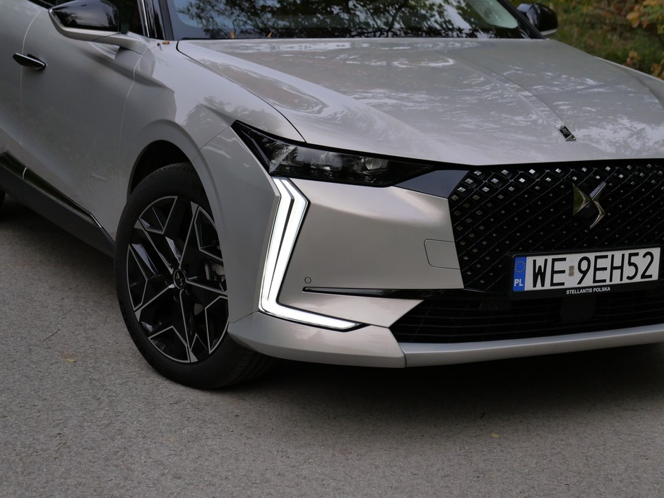 DS4 Pallas hybrid