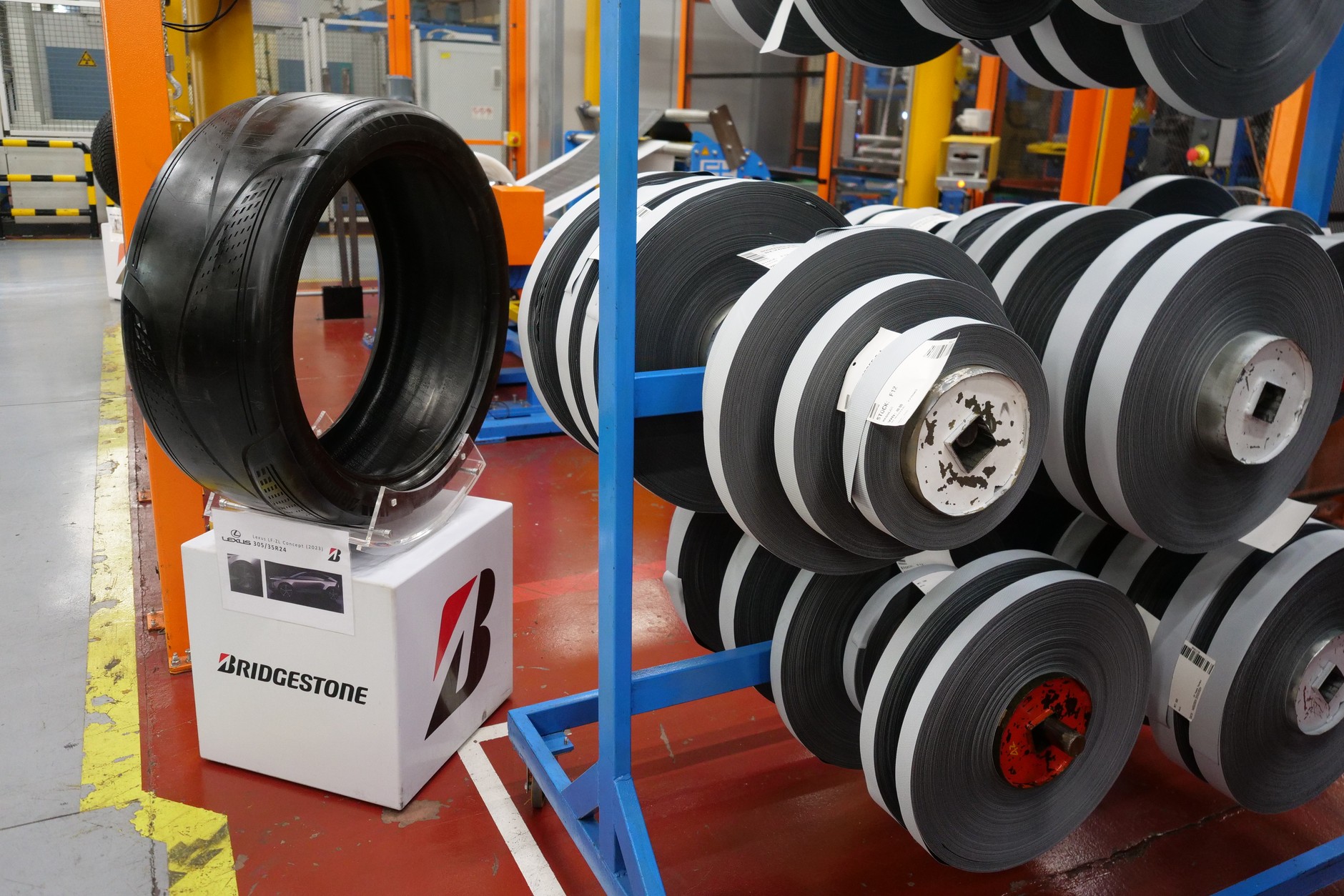 Centrum badawczo-rozwojowe i fabryka Bridgestone'a we Włoszech