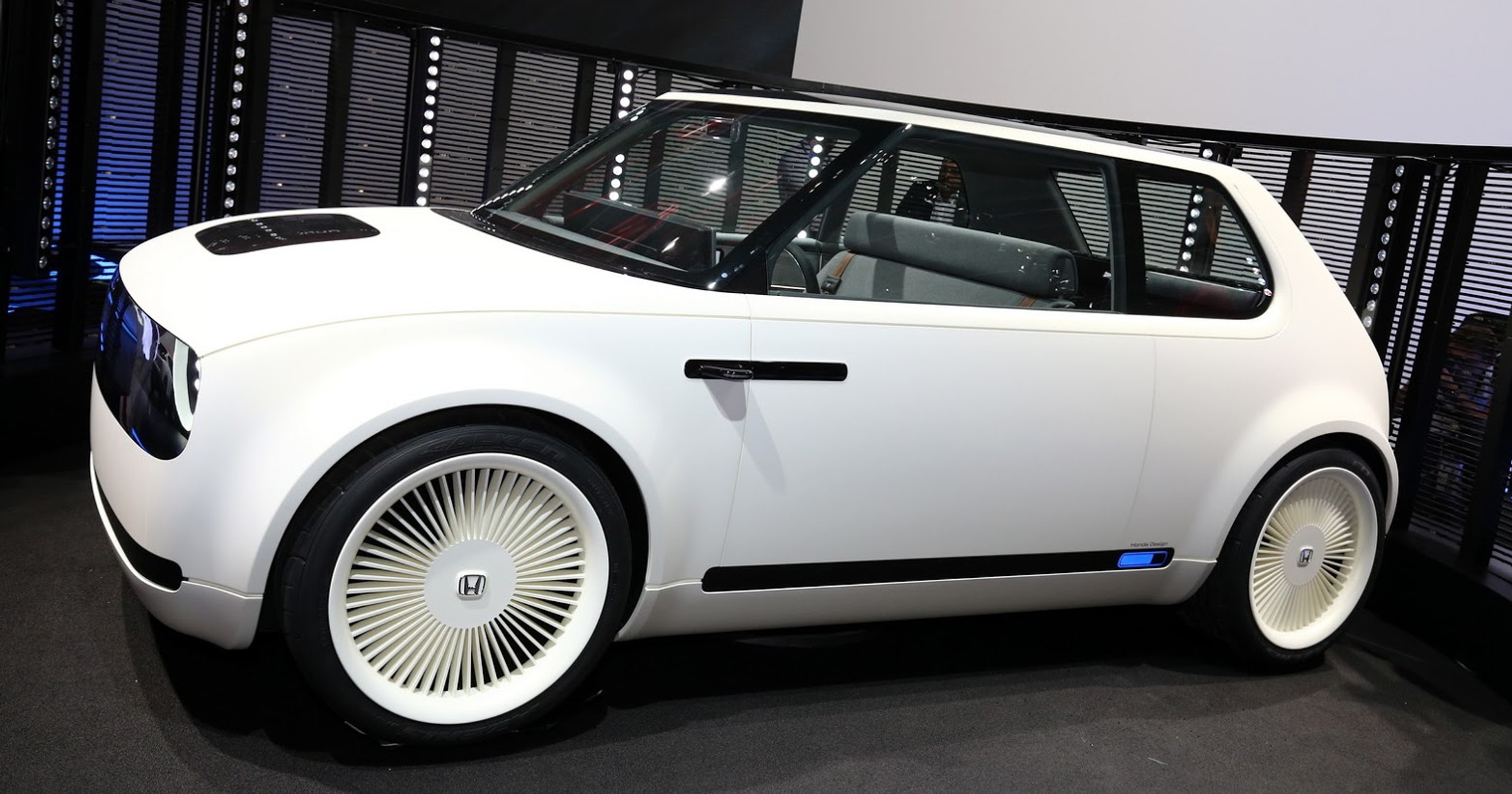 Honda Urban EV – wjeżdża old school