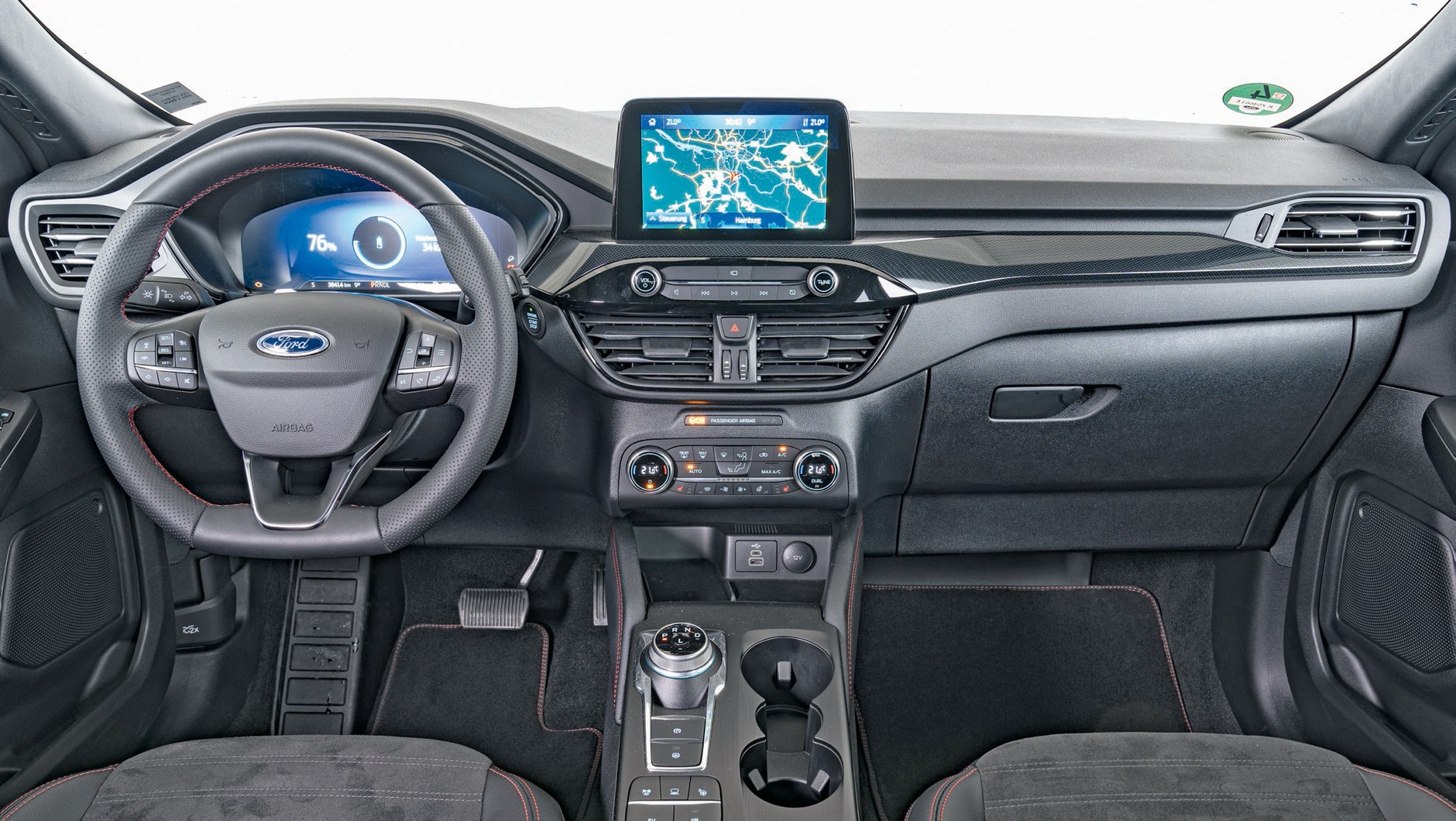 Ford Kuga (2022, III) - znakomity ergonomicznie miks wyświetlaczy, obsługi dotykowej oraz prawdziwych przycisków i pokręteł sprawdza się rewelacyjnie.