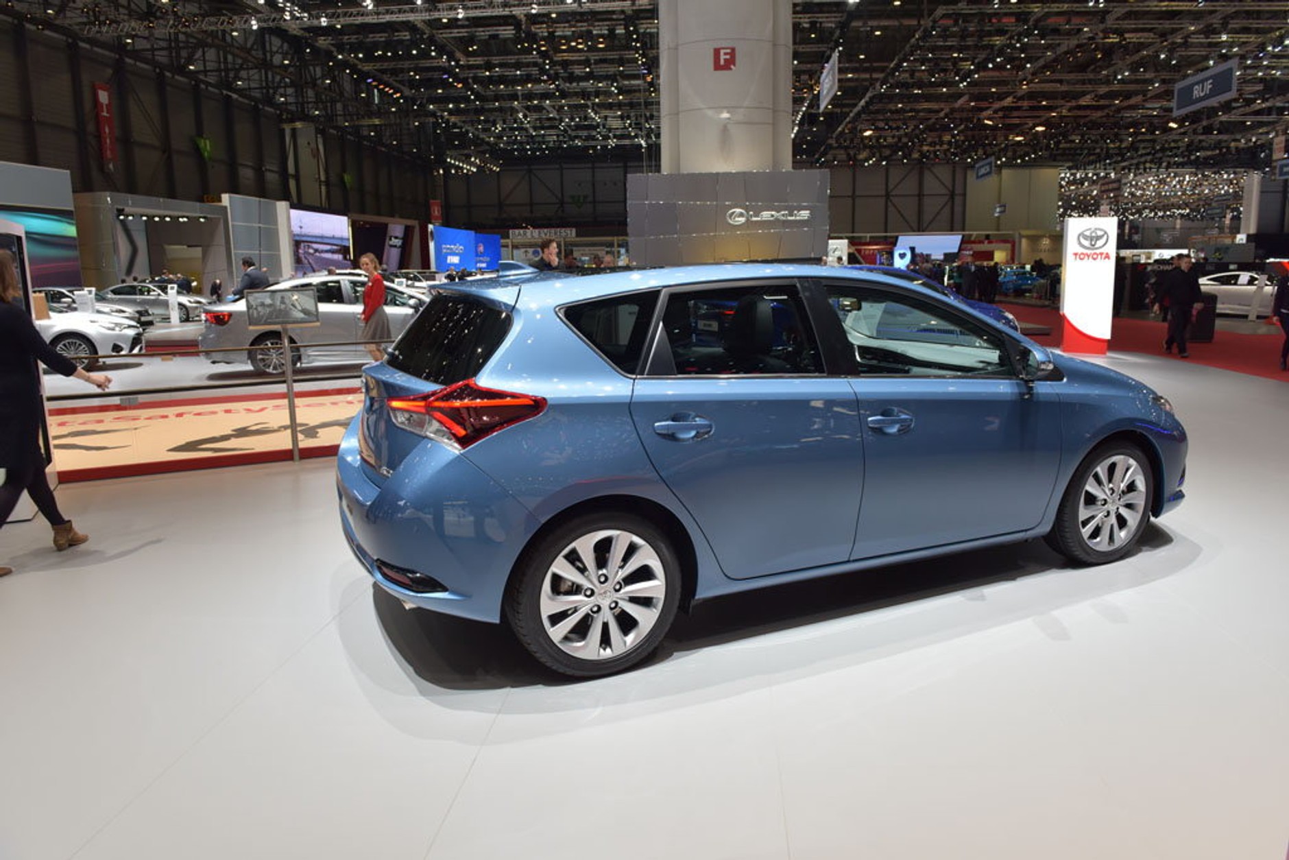 Toyota Auris - Czyli, szybki duży lifting