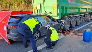 Tragiczny wypadek na autostradzie A1. Kierowca volkswagena nie żyje