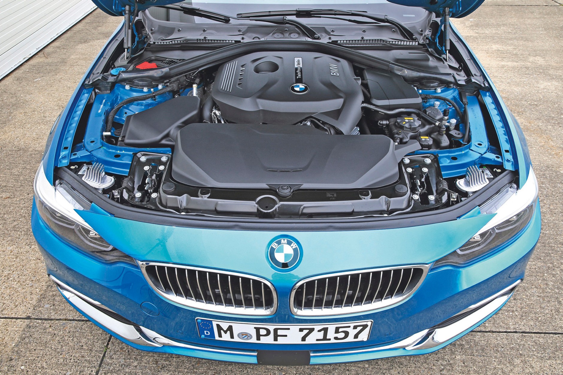 Brakuje tylko dwóch cylindrów - Audi A5 vs. BMW 430i