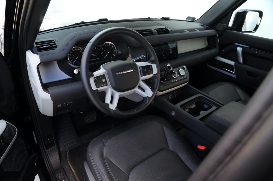 Land Rover Defender 110