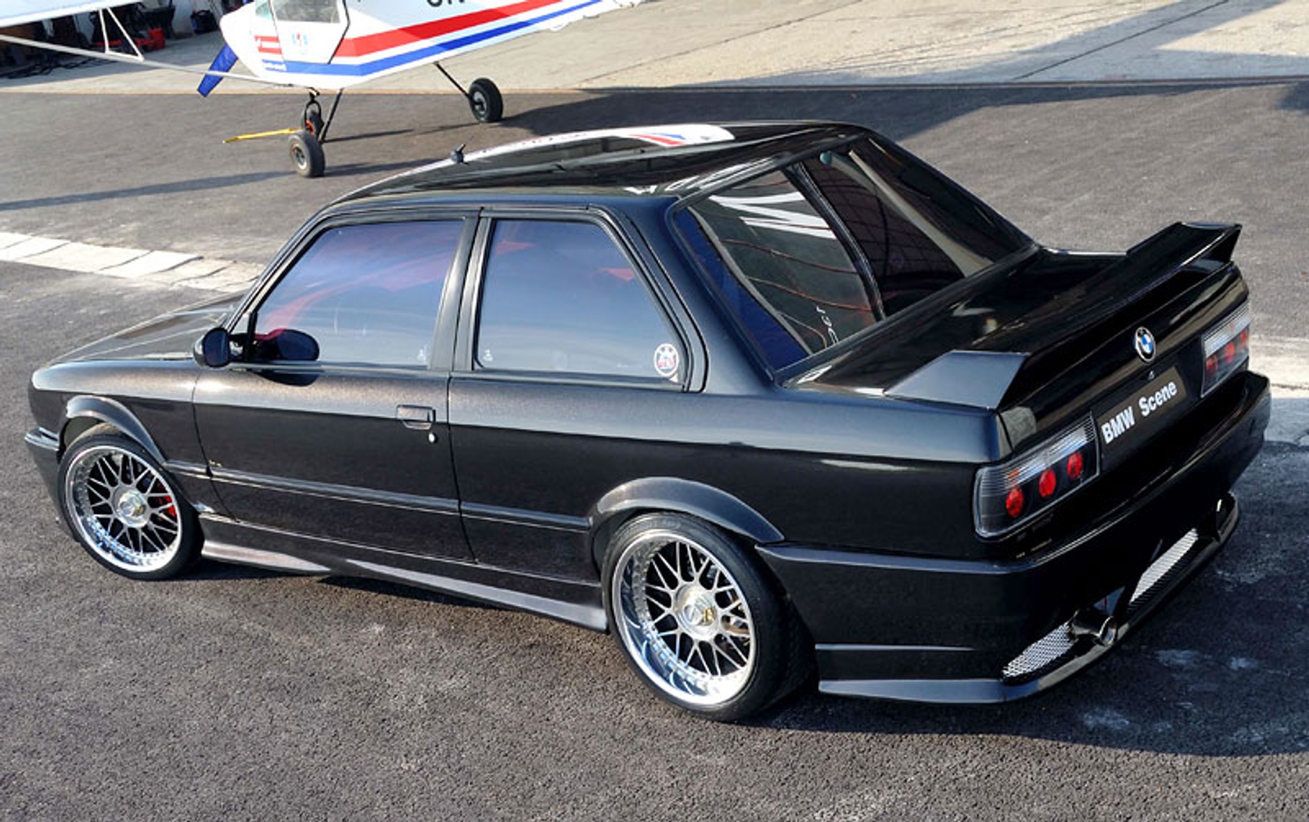 Garaż tunera: BMW 318is – forever young