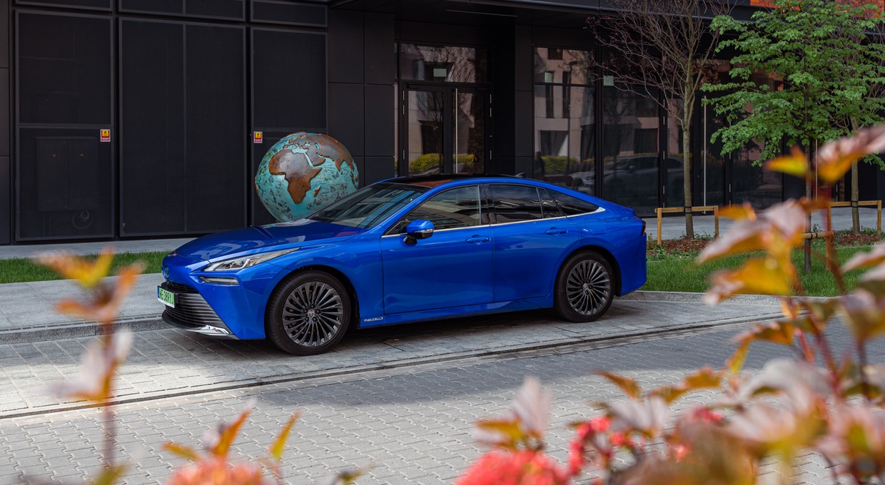 7 mln kilometrów w Toyotach Mirai. Japończycy chwalą się osiągnięciem auta na wodór