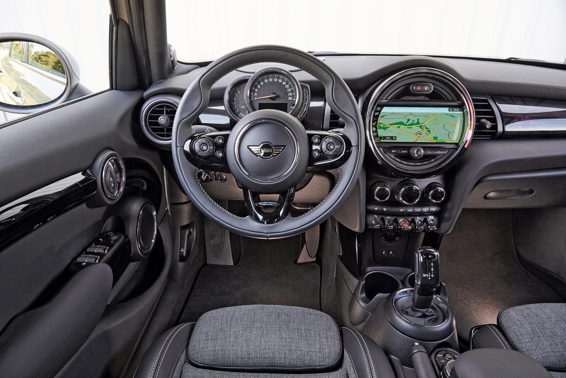 Spokojnie, to tylko zabawa! Porównanie: Fiesta, Mini, Ibiza i Swift z mocnymi benzyniakami