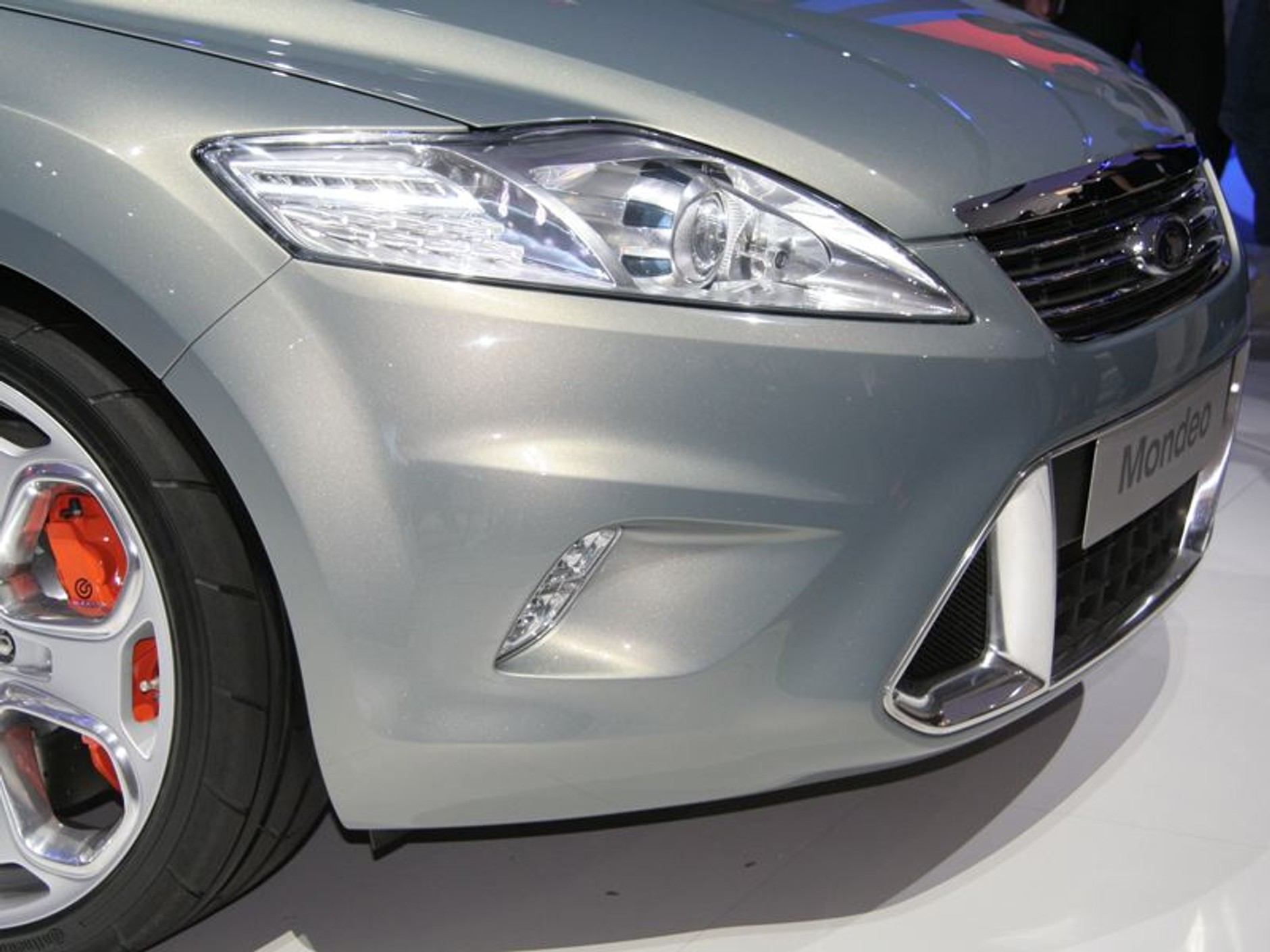 Paryż na żywo: fotogaleria z targów – Ford Mondeo