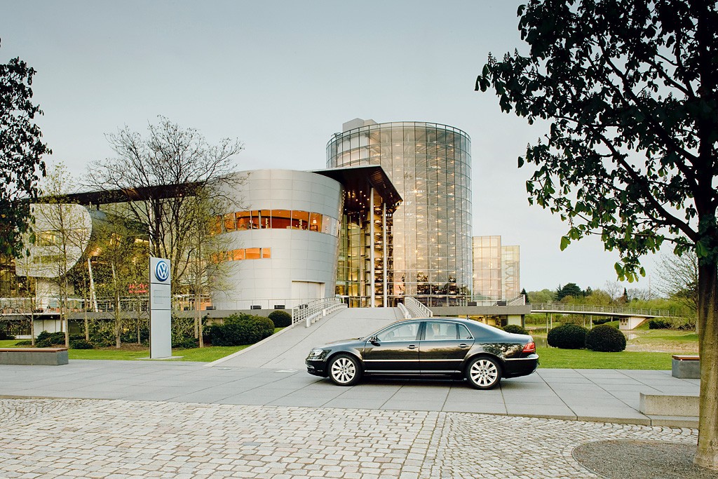 To nie żart: nie nadążają z produkcją VW Phaetona