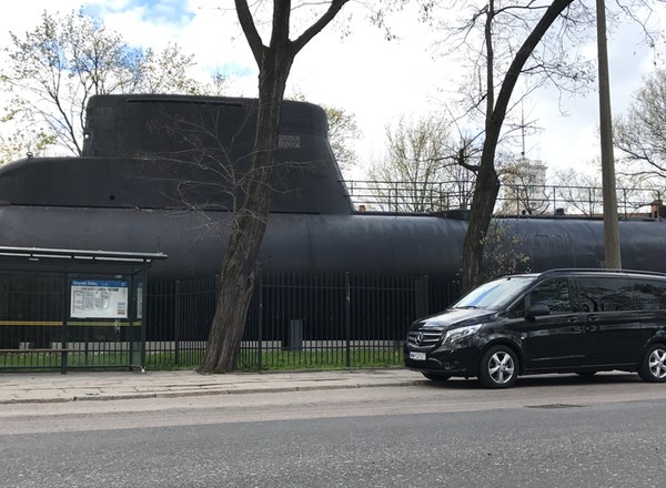 Podłączyliśmy Mercedesa do internetu