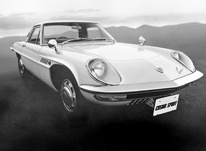 Mazda: 60 lat modeli coupe