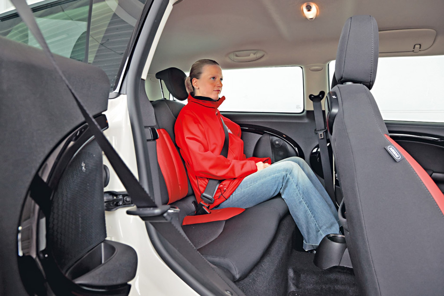 Lancia Ypsilon kontra Mini One Clubman i Citroen C3: czyli, wielkie wejście  w małym formacie