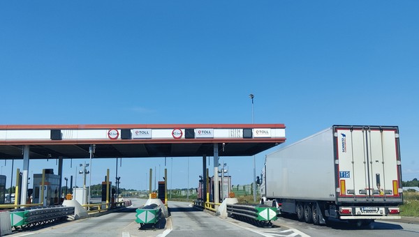 "Polacy są uczciwi, albo system jest dziurawy". Statystyki e-TOLL są zaskakujące