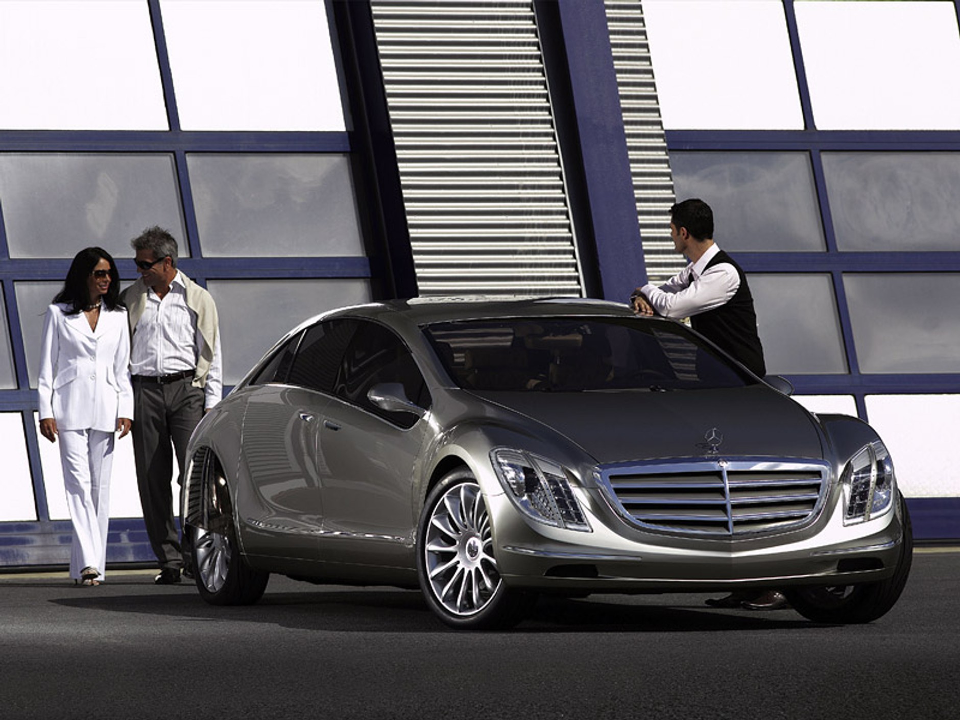 IAA Frankfurt 2007: Mercedes-Benz F700 – mistyczna nowoczesność