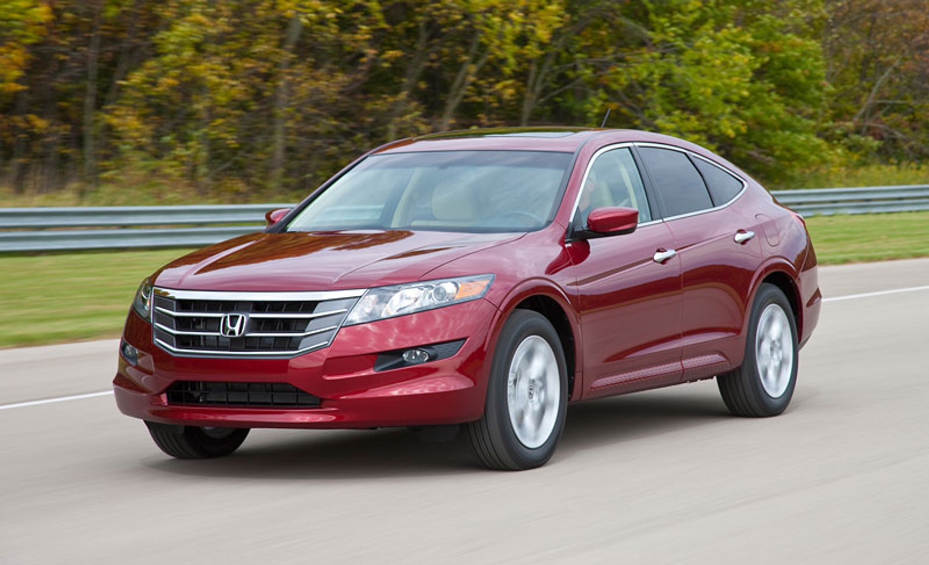 Honda Accord Crosstour: kolejny mikst liftbacka, coupé i SUV-a