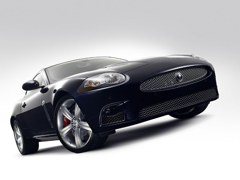 Genewa 2007: Jaguar XKR Portfolio