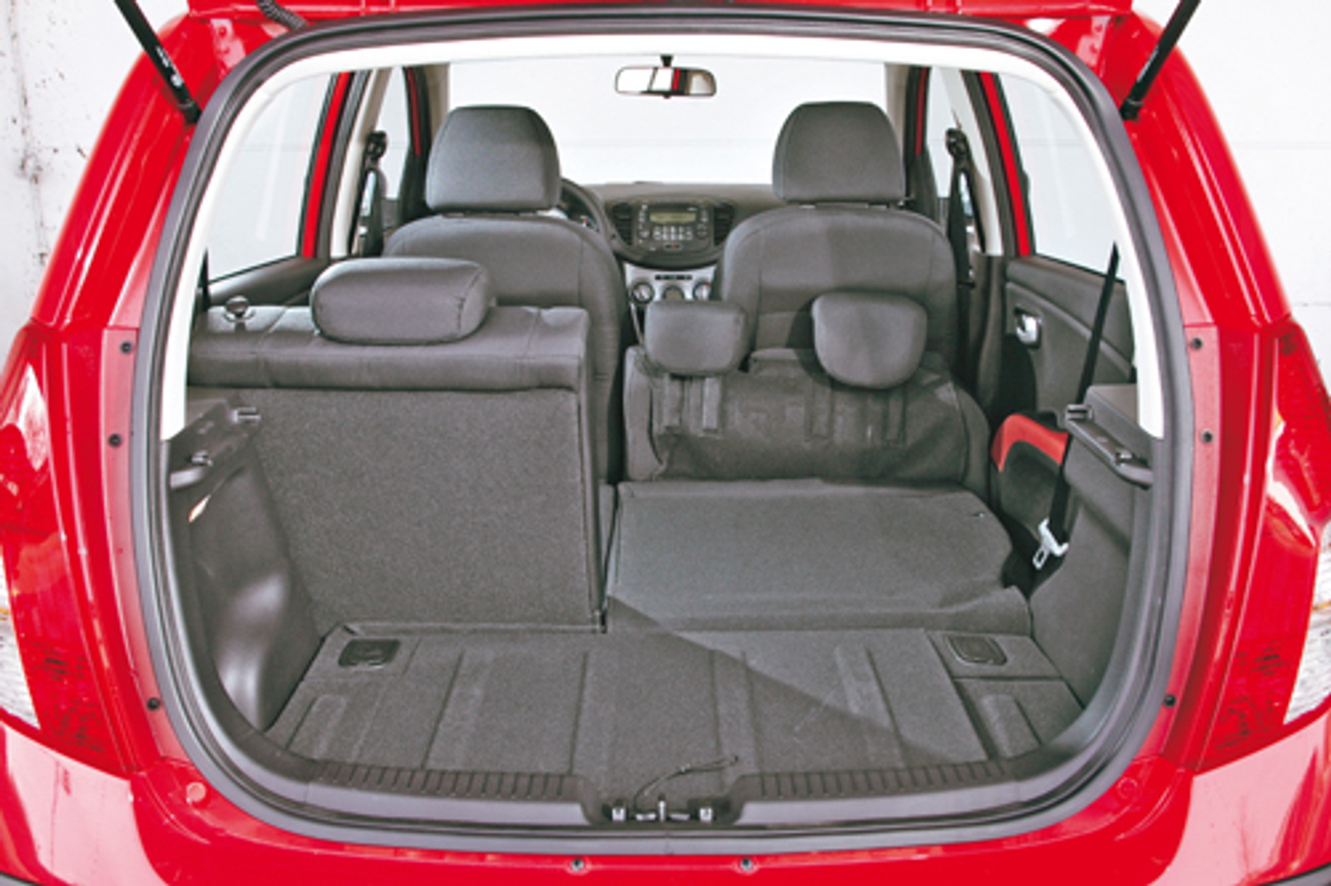 Hyundai i10 kontra Citroen C1 - porównanie aut miejskich z automatycznymi skrzyniami biegów