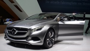 Mercedes F800: prekursor nowego stylu (Genewa 2010)