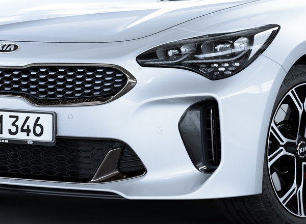 Kia Stinger na salonie samochodowym we Frankfurcie