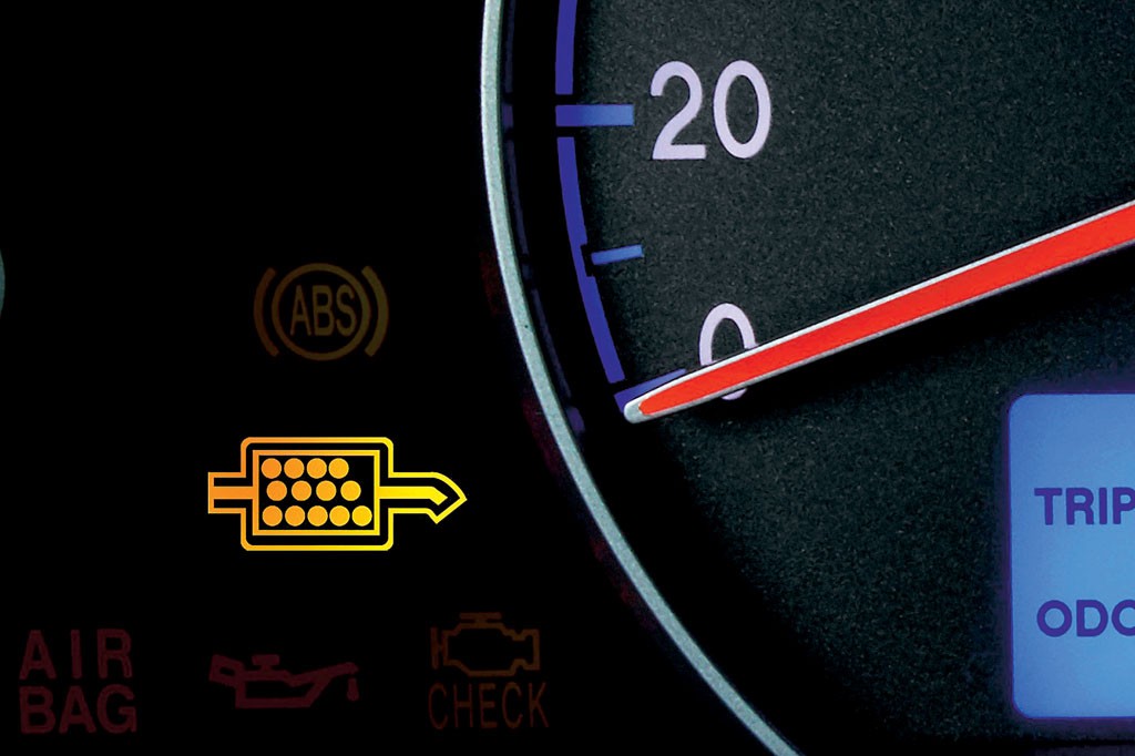 Zatkany filtr DPF to często efekt usterki turbosprężarki. W drugą stronę też to działa – im większy opór spalinom stawia filtr tym bardziej obciążona jest turbosprężarka.