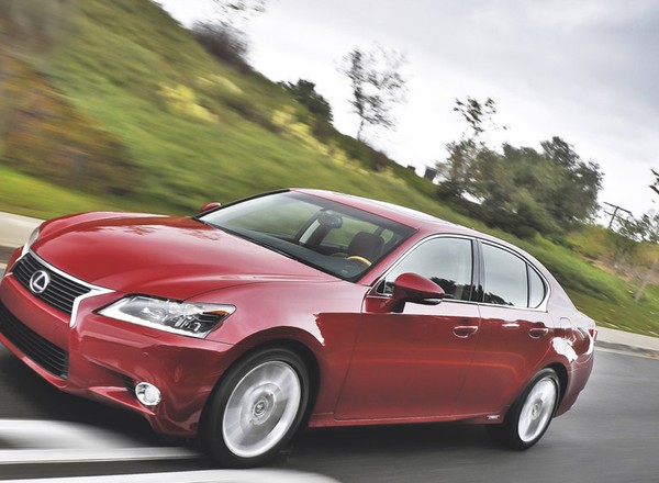 Lexus GS: hybryda na sportowo