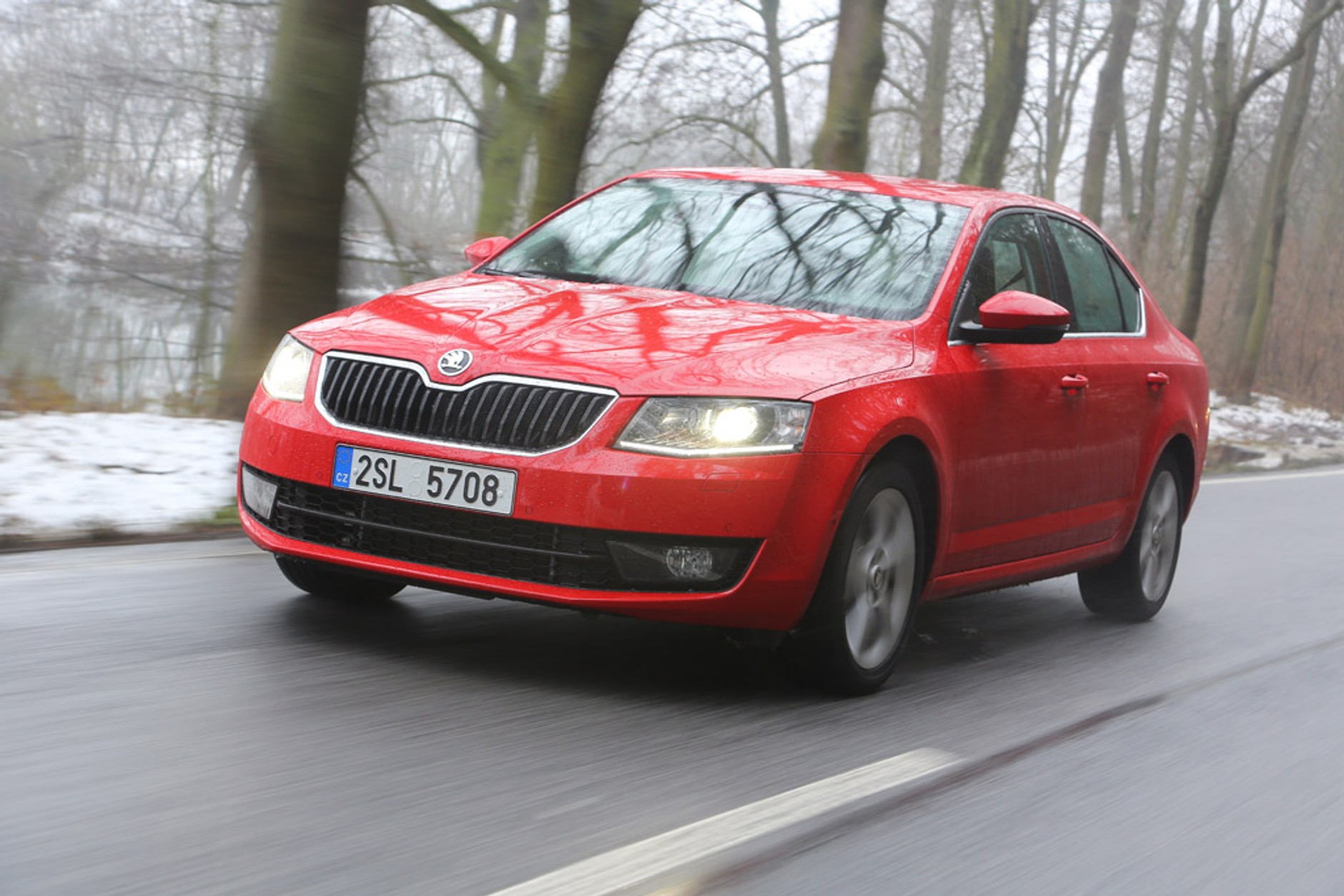 Jak jeździ nowa Skoda Octavia: czy stawia Golfa w cieniu?