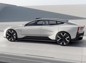 Polestar Percept - butelki PET, korek i stare sieci rybackie