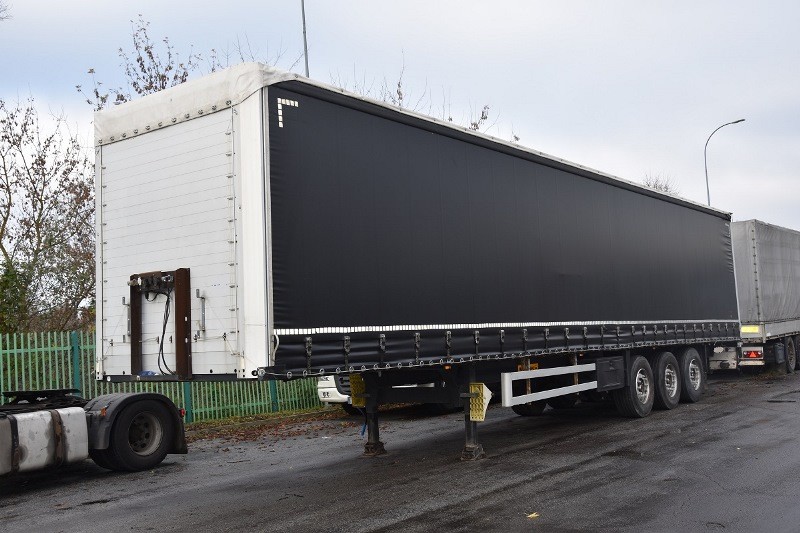 Straż Graniczna z Terespola zatrzymała na przejściu w Kukurykach naczepę, ponieważ pojawiły się wątpliwości co do jej legalności