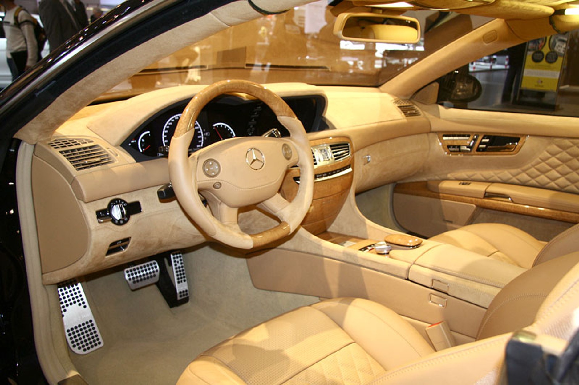 Essen Motor Show 2007: Carlsson Aigner CK65 RS Eau Rouge – dwukolorowy luksus