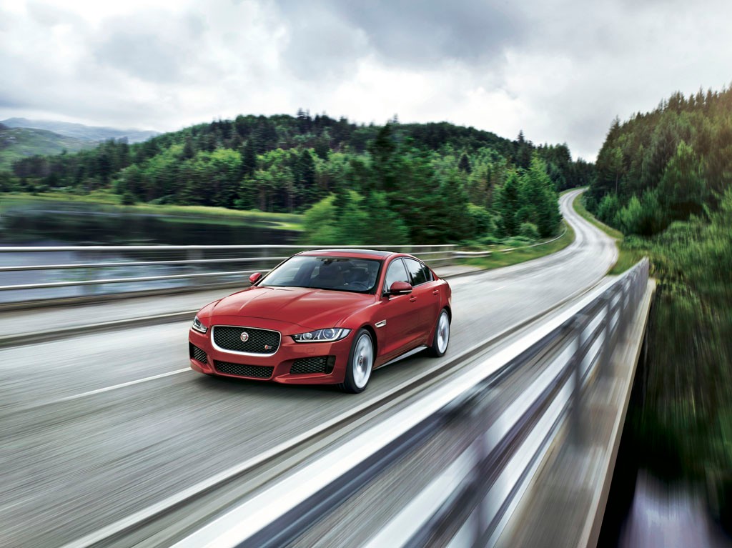 Jaguar XE - Drżyjcie Bawarczycy