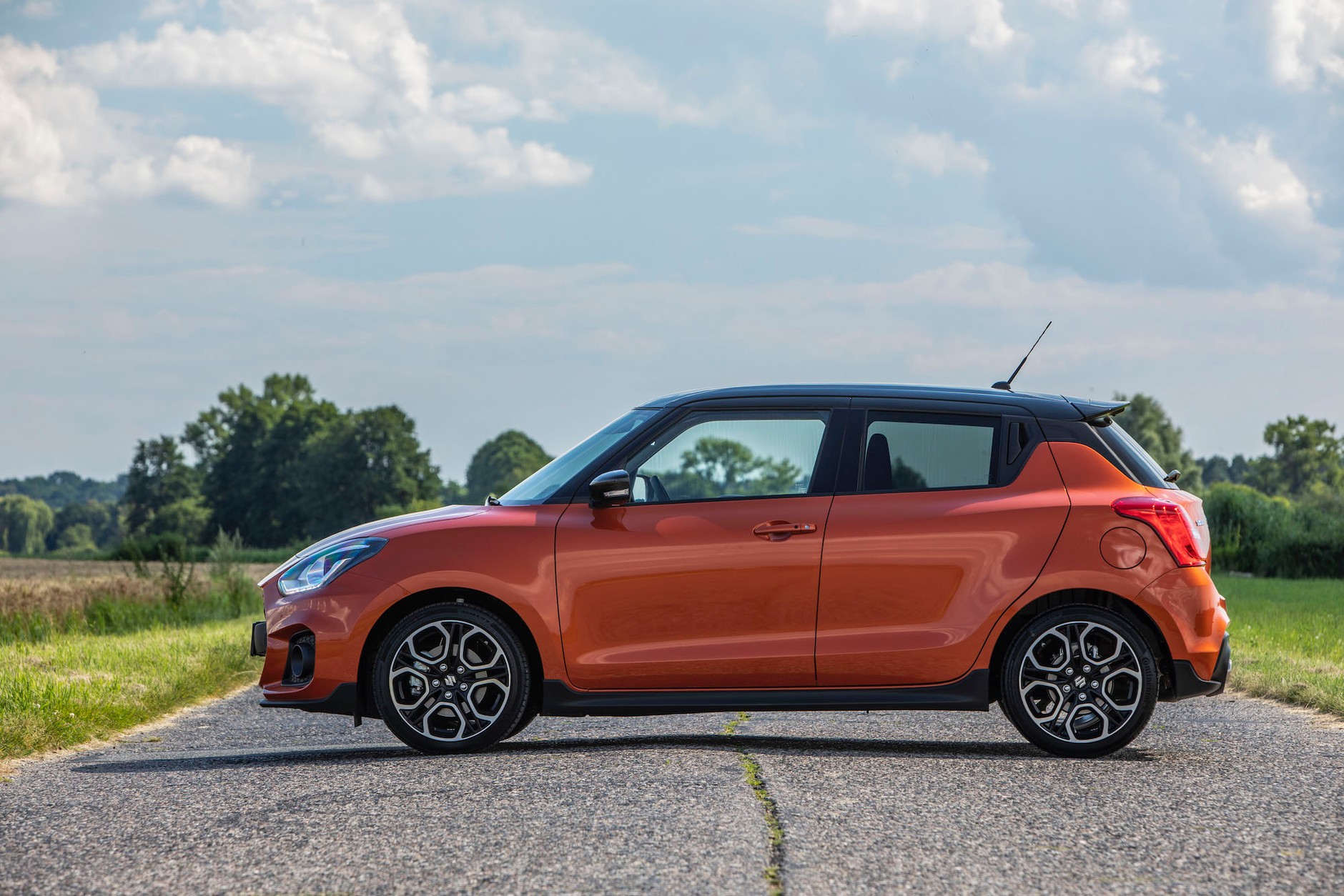 Suzuki Swift Sport Hybrid – Sport z elektrycznym doładowaniem