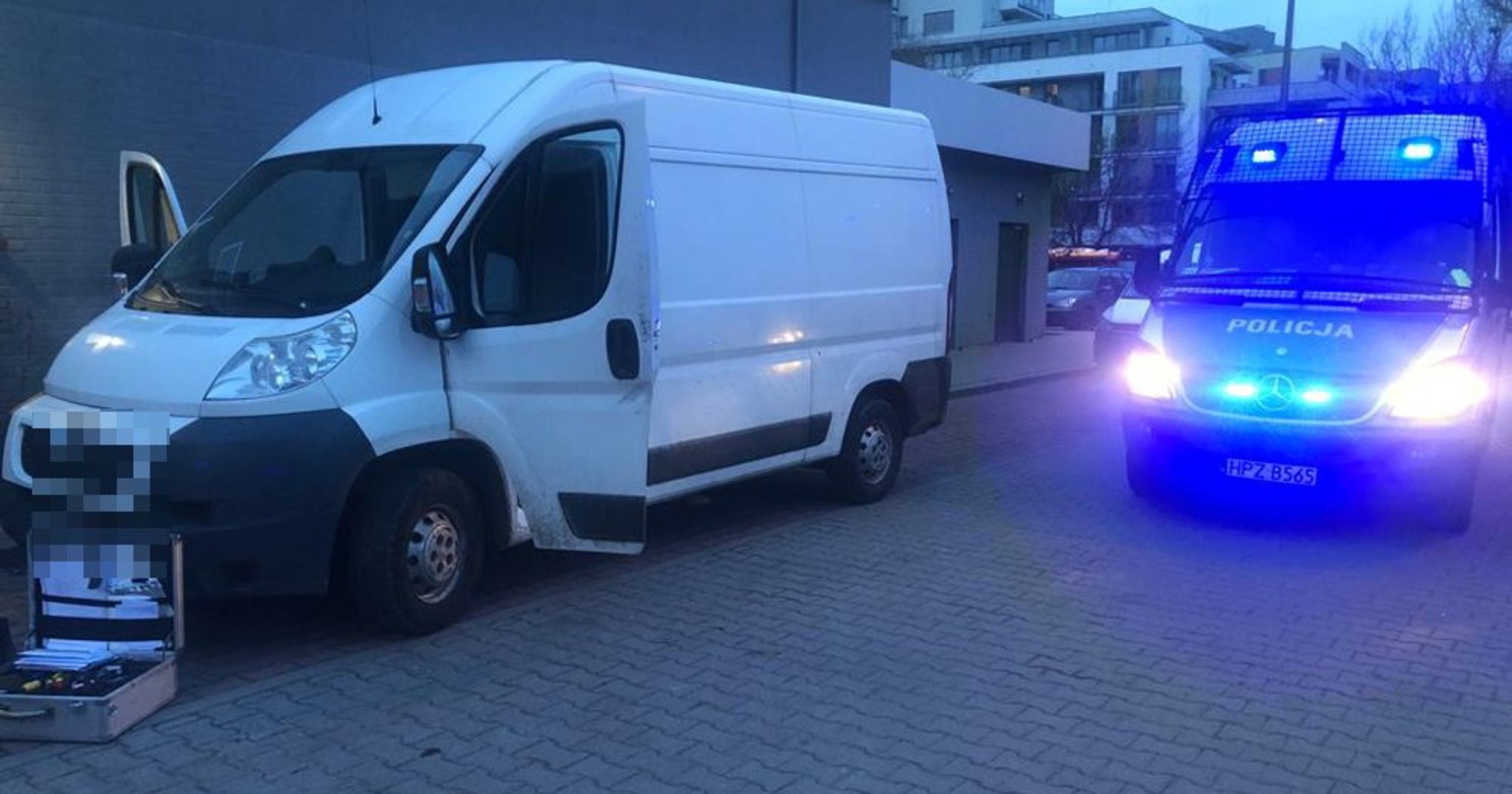 Policjanci odkryli w samochodzie aż 110 kg marihuany