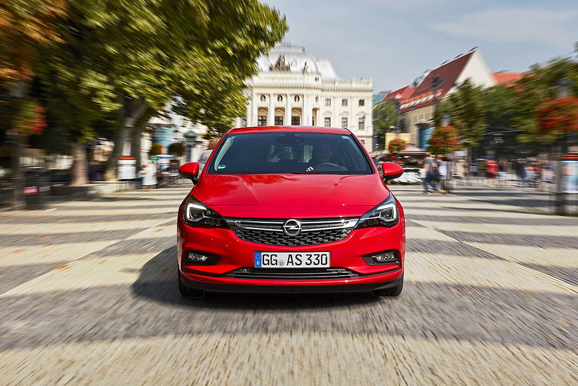 Nowy Opel Astra - auto dla każdego?