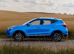 Sprawdziłem tanie MG ZS i rozumiem, dlaczego rozchodzi się jak ciepłe bułeczki