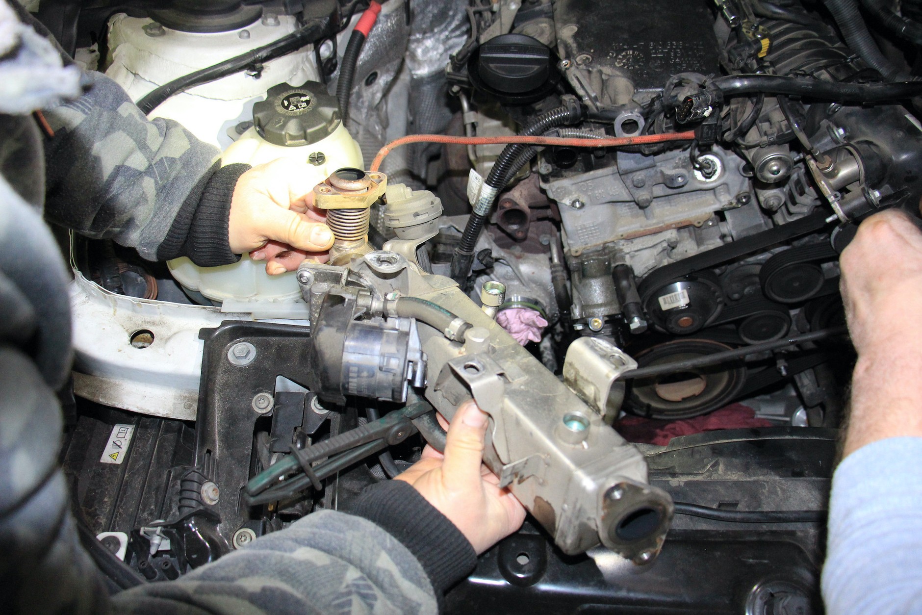 Układ recyrkulacji spalin