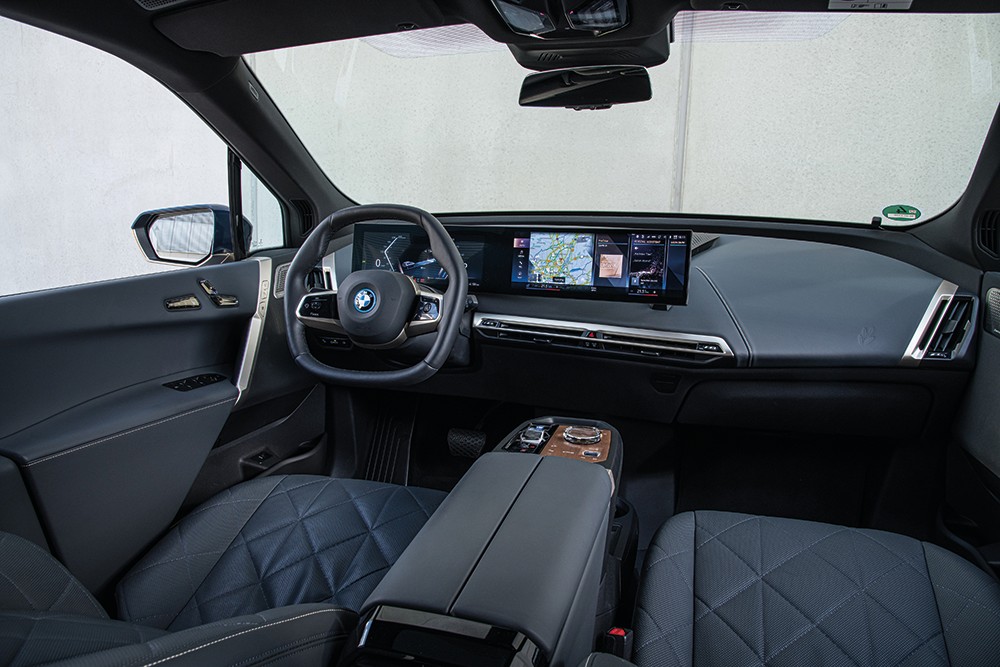 BMW iX (2021)