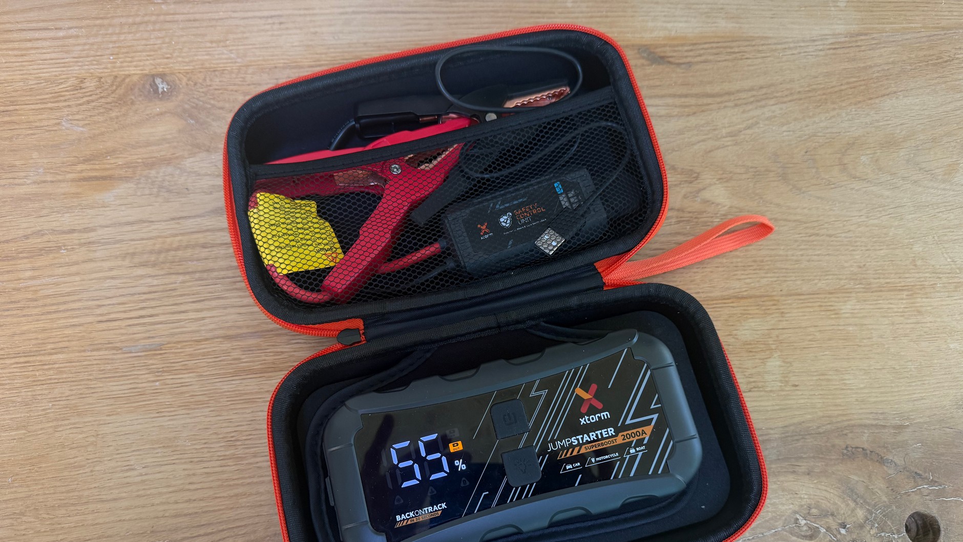 Powerbank rozruchowy Xtorm Superboost 2000A