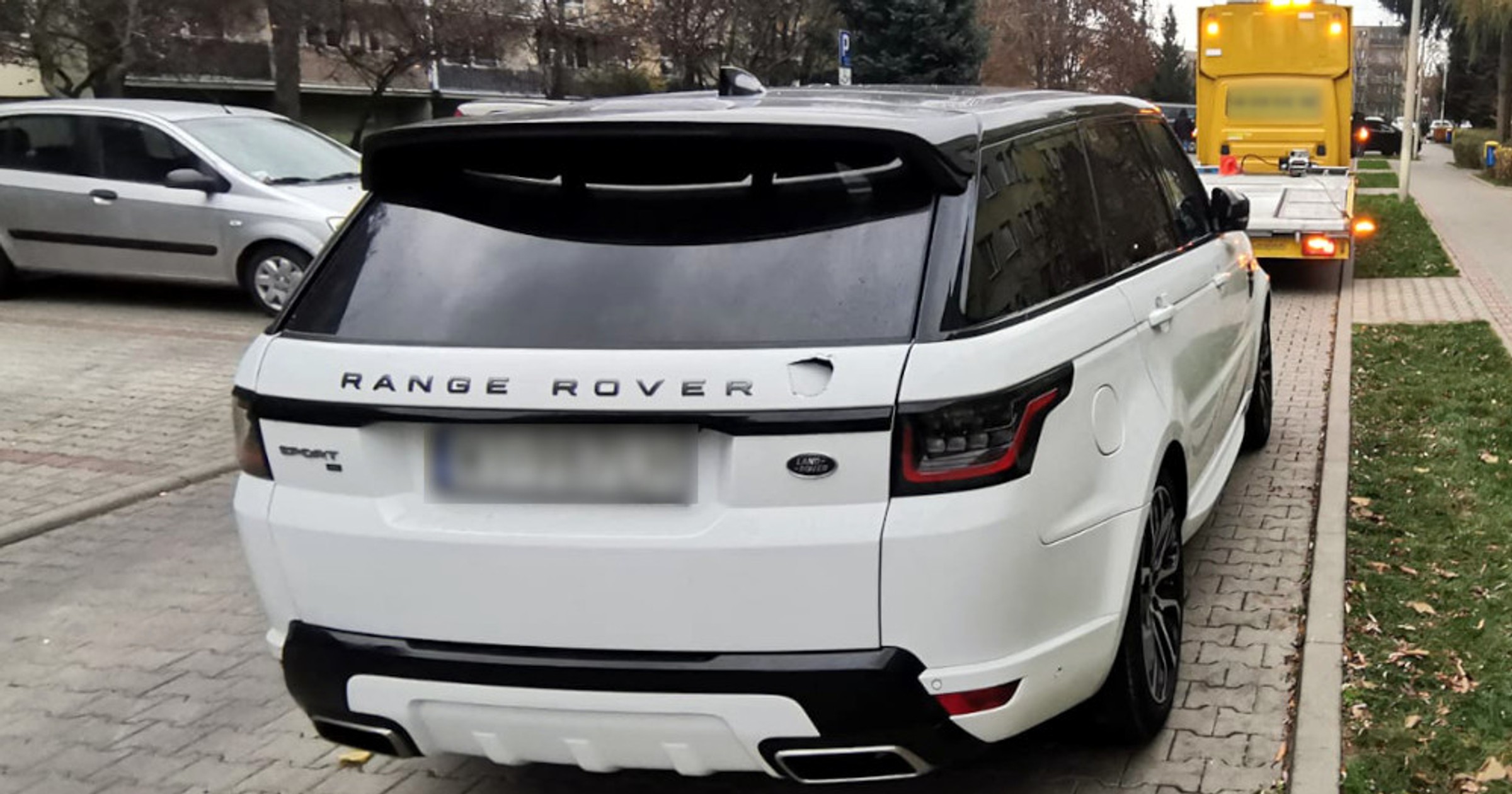 Range Rover Sport odzyskany przez stołecznych policjantów